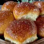 honey whole wheat pan rolls - featured image