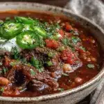 slow cooker beef chili - featured image